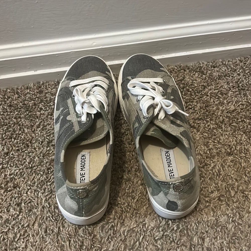 Steve Madden Emmi Camo Platform Sneakers | Camo Platform Tennis Shoes Size 8